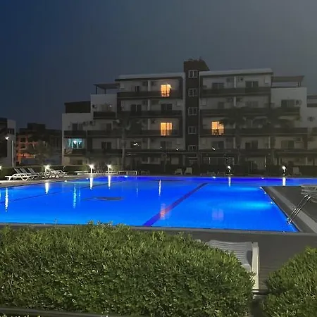 Royal Sun Apartment *